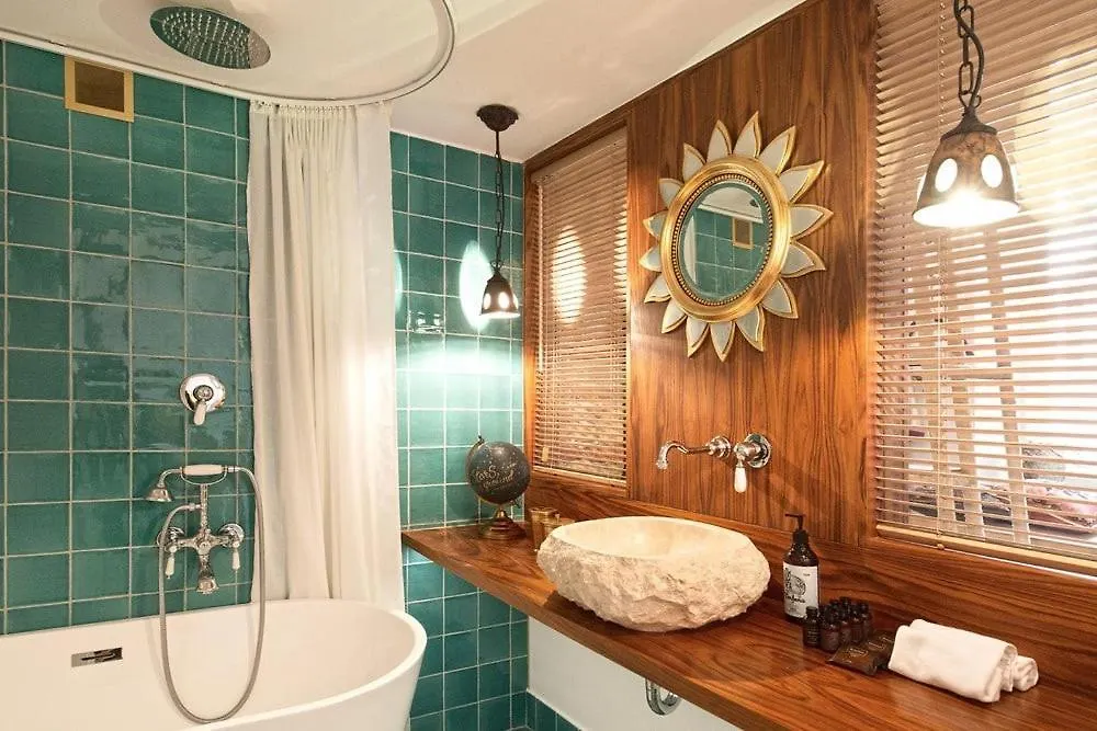 Bohemian Dream Peaceful Oasis Downtown Apartment Warsaw